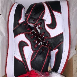 Jordan 1 High Og “bloodline”
